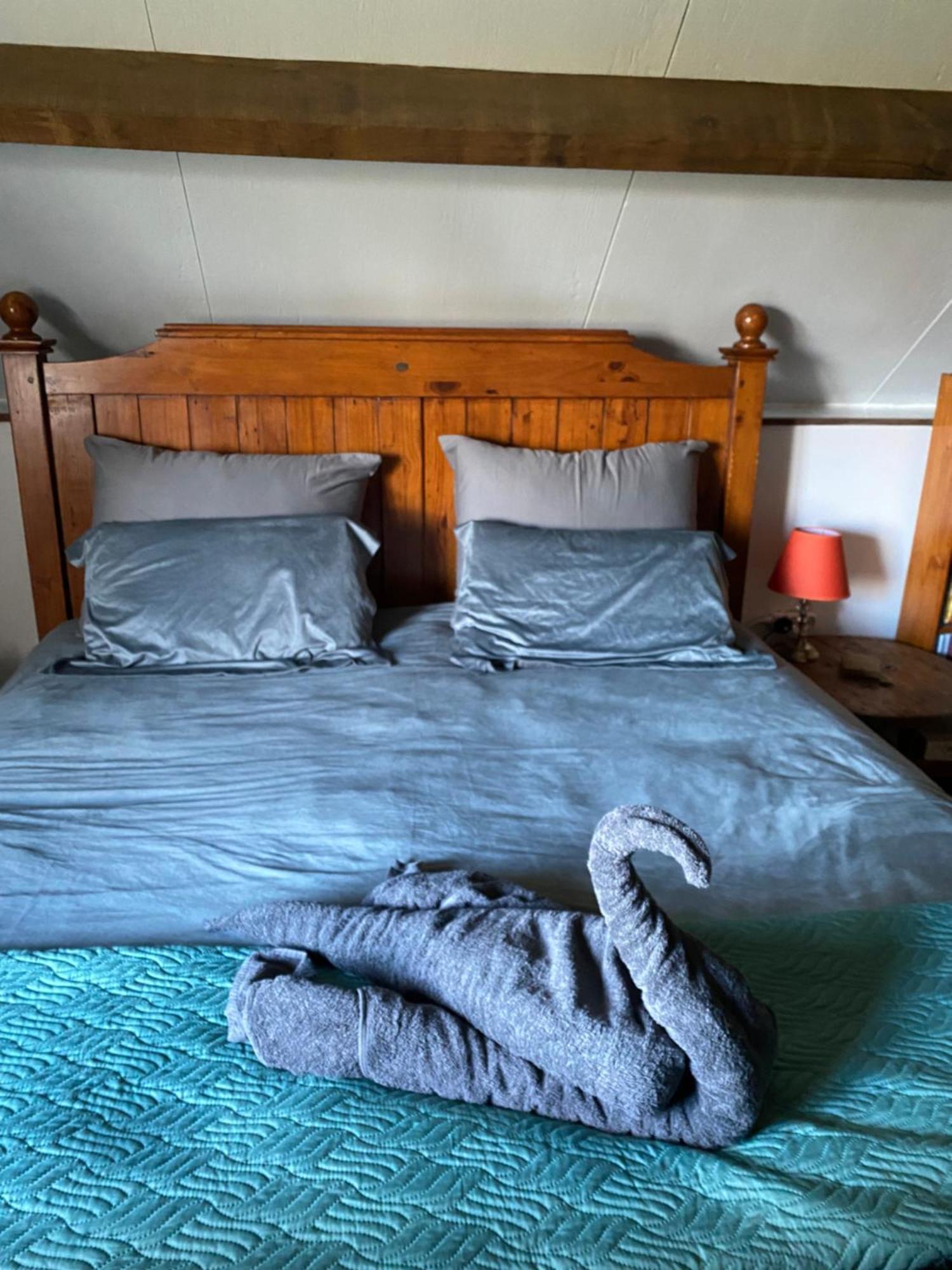 Spacious, Rustic Studio Space For 2 Persons Saint-Cyr-du-Bailleul Ngoại thất bức ảnh