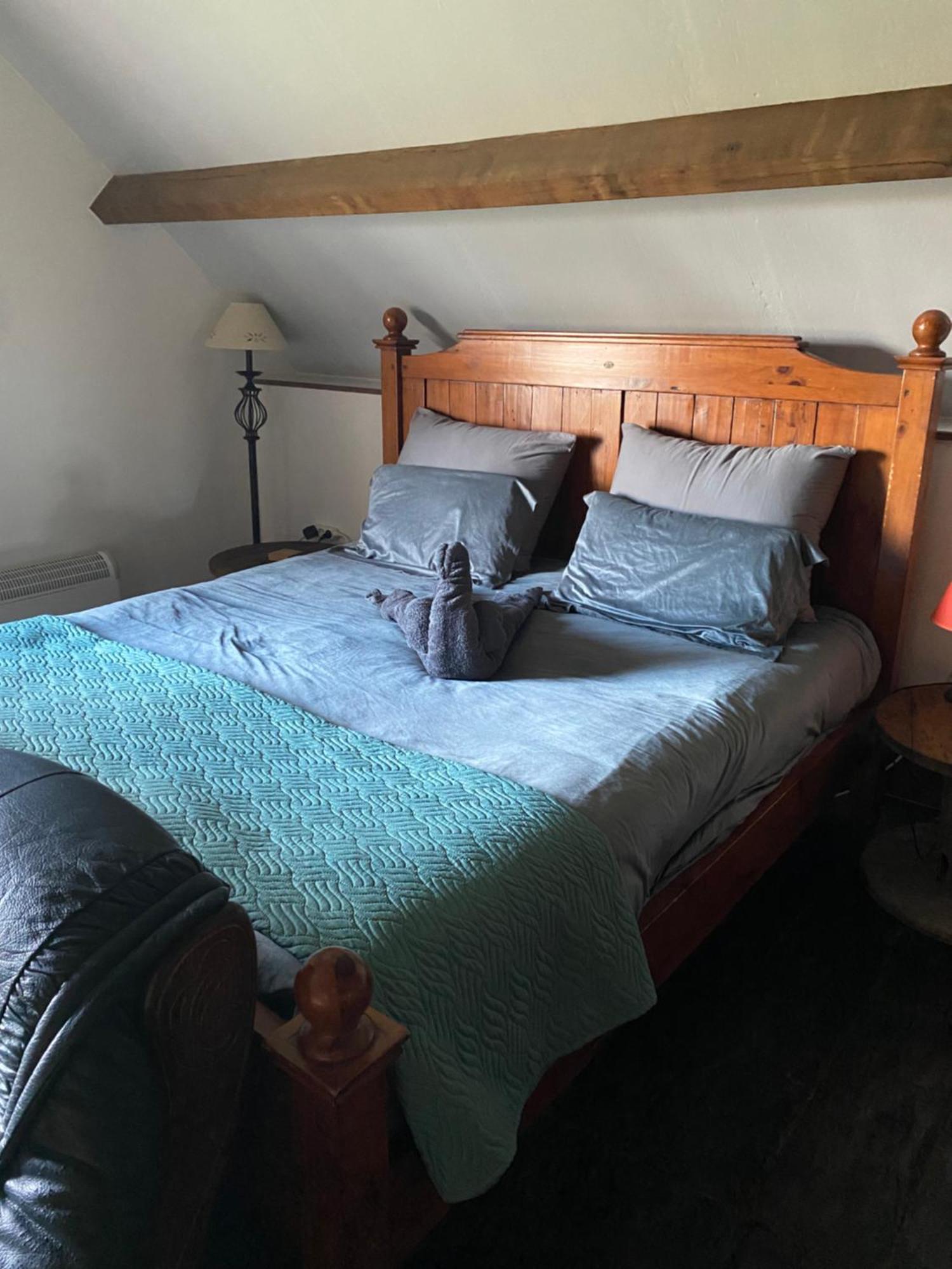 Spacious, Rustic Studio Space For 2 Persons Saint-Cyr-du-Bailleul Ngoại thất bức ảnh