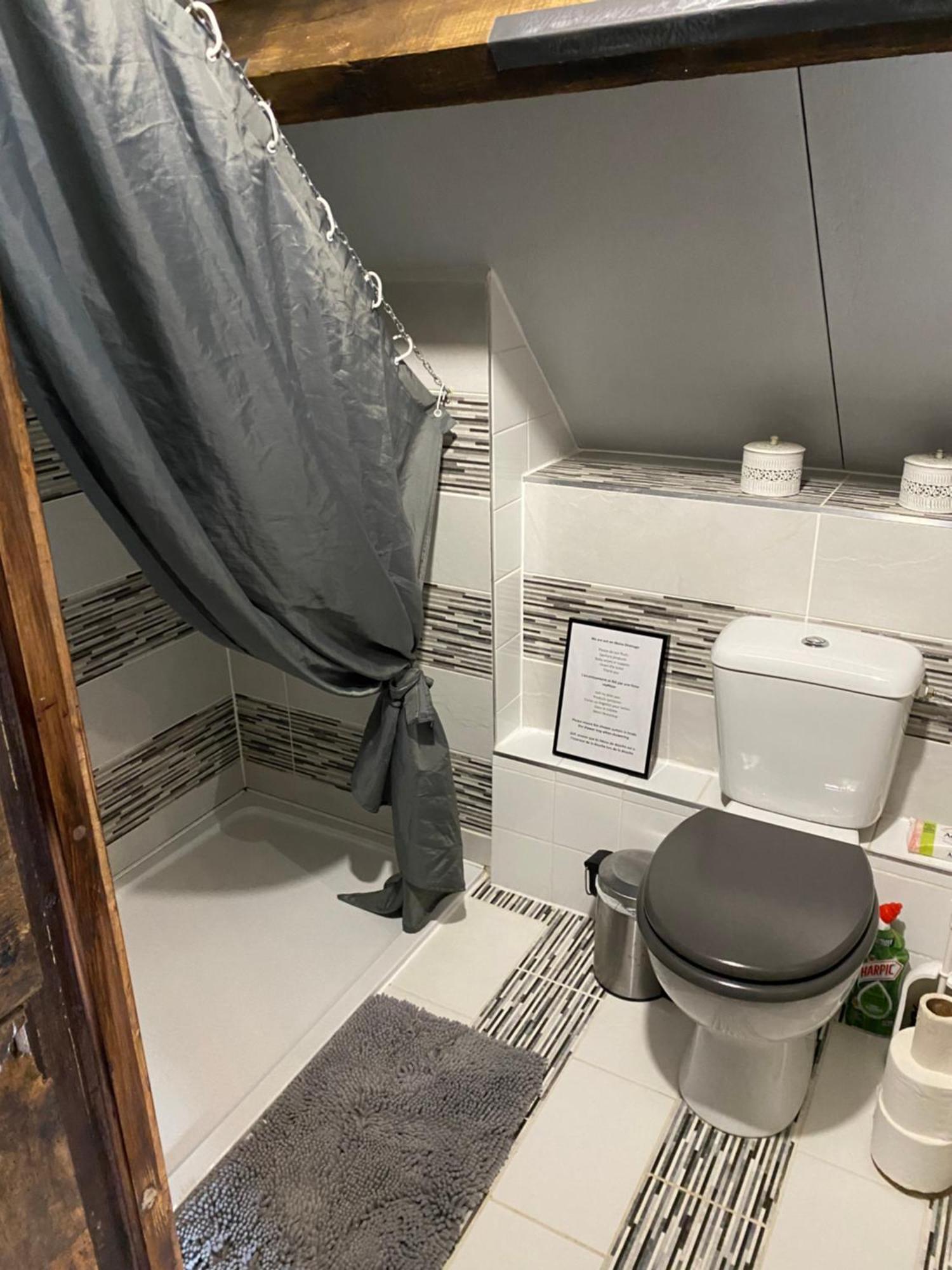 Spacious, Rustic Studio Space For 2 Persons Saint-Cyr-du-Bailleul Ngoại thất bức ảnh